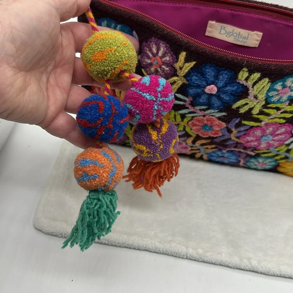 Peruvian Hand Bag Embroidered by Hand Multi-Colored The Andean Community - Picture 7 of 8